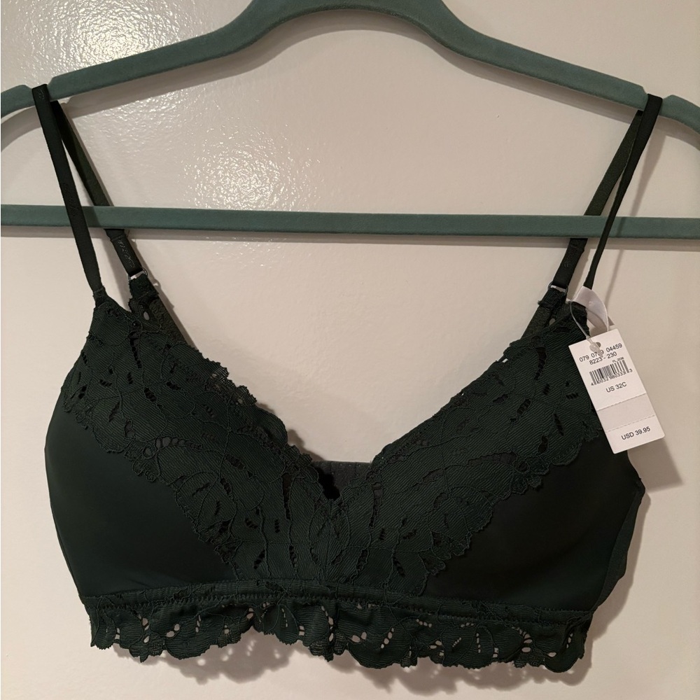 NWT Lace Trim Dark Green Wireless Bra